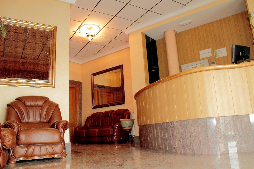 Hostal Castilla ベナベンテ エクステリア 写真